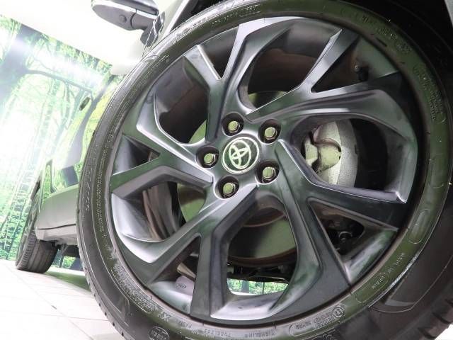 Toyota C-HR 2023-06 13904-13