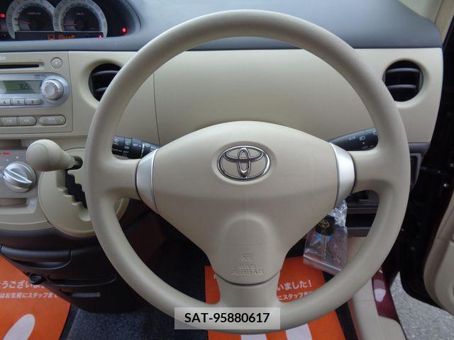 Toyota SIENTA 2013-07 313758-6