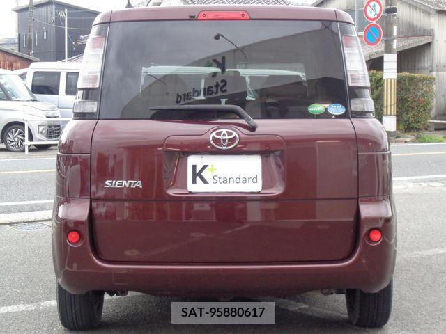 Toyota SIENTA 2013-07 313758-19