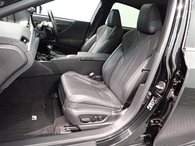 Lexus ES 2019-11 13389-24