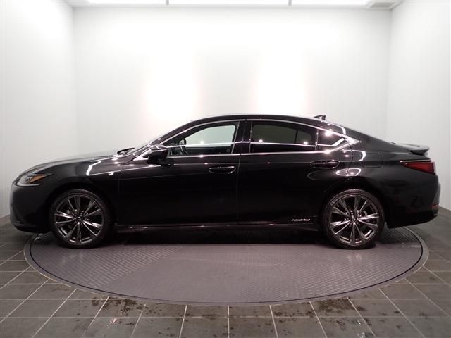 Lexus ES 2019-11 13389-7