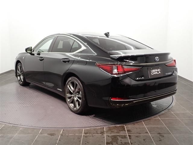Lexus ES 2019-11 13389-6