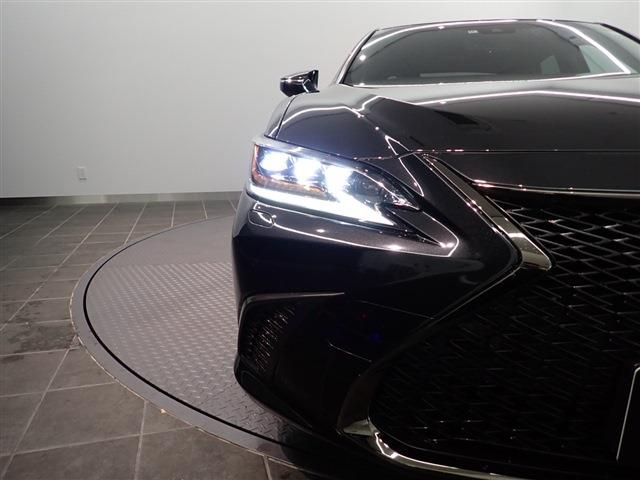 Lexus ES 2019-11 13389-9