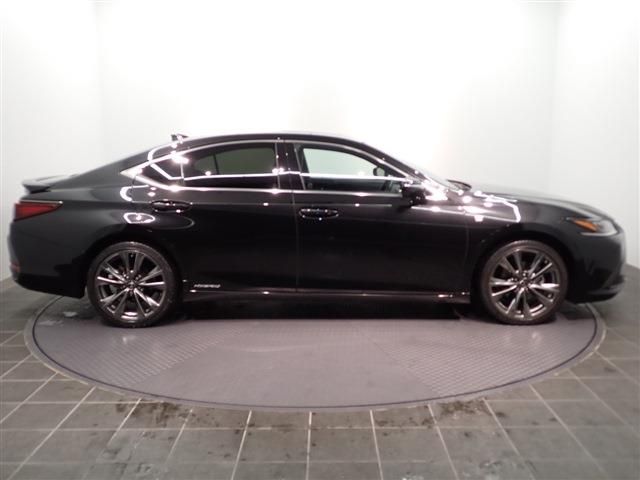 Lexus ES 2019-11 13389-8