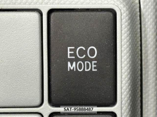Toyota AQUA 2012-09 356115-7