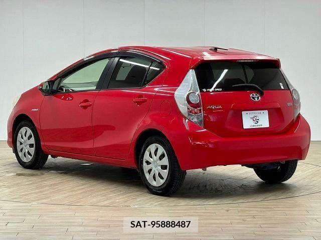 Toyota AQUA 2012-09 356115-16