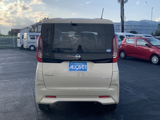 Nissan ROOX 2021-10 18590-4