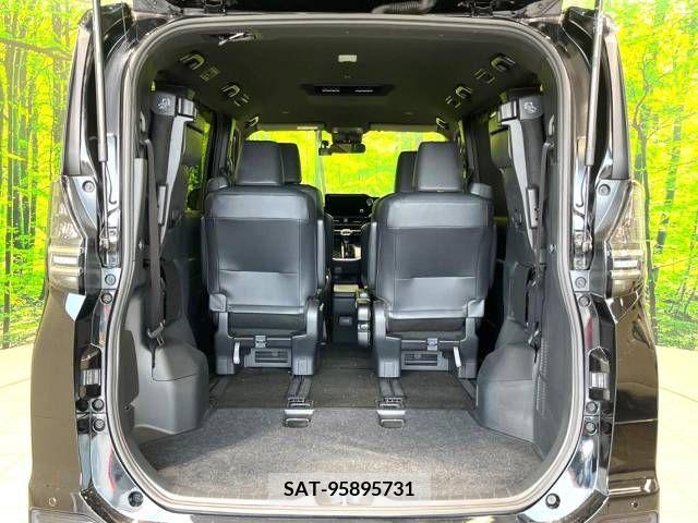 Toyota VOXY 2022-12 394974-10