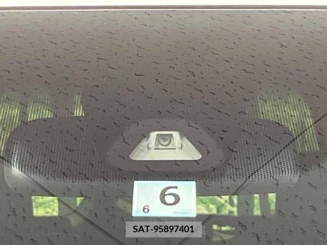 Honda e 2015-06 336648-5