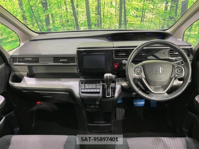 Honda e 2015-06 336648-1