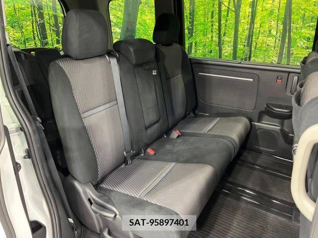 Honda e 2015-06 336648-9