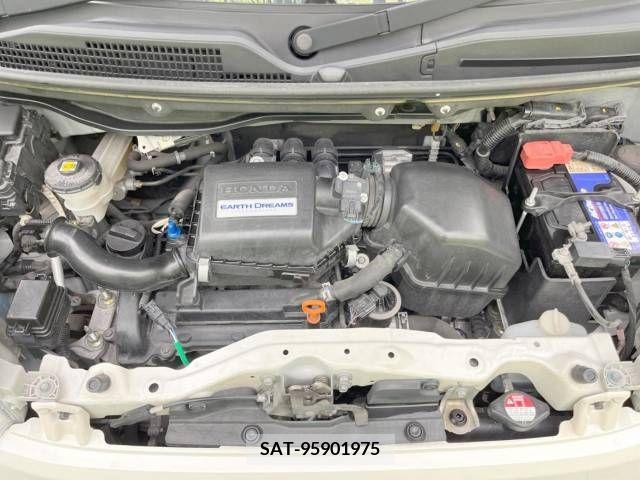 Honda N BOX 2017-04 306704-18