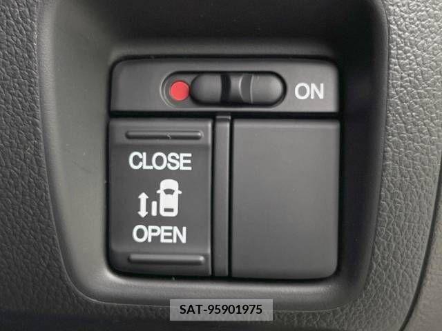 Honda N BOX 2017-04 306704-5