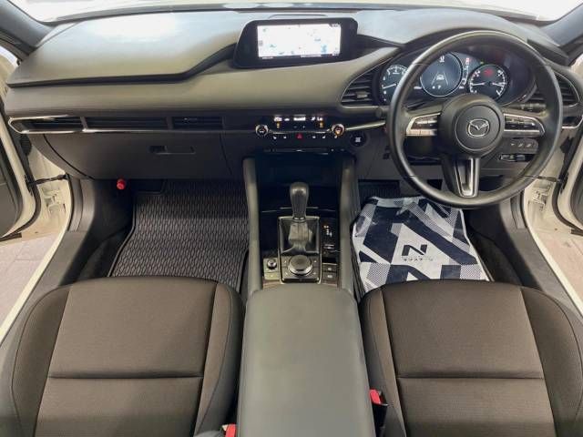 Mazda MAZDA3 2020-09 21921-1