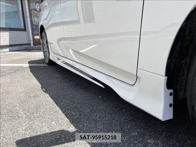 Toyota PRIUS 2016-01 281720-7