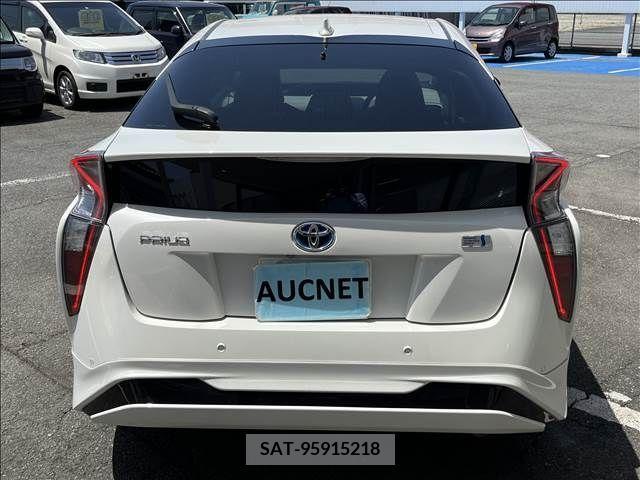 Toyota PRIUS 2016-01 281720-4