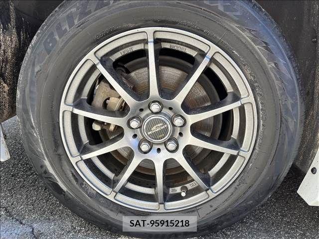 Toyota PRIUS 2016-01 281720-6