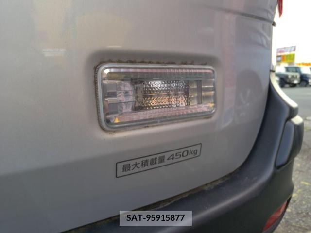 Nissan AD VAN 2019-01 325168-26