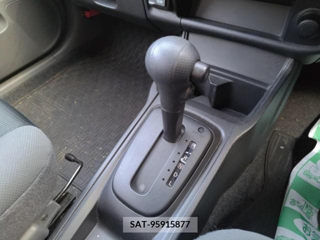 Nissan AD VAN 2019-01 325168-15