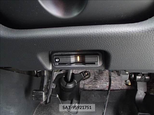 Honda N-VAN 2020-07 220061-16