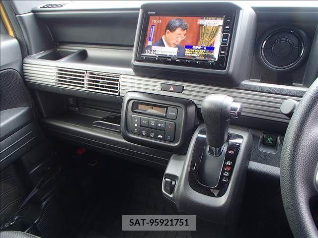 Honda N-VAN 2020-07 220061-17