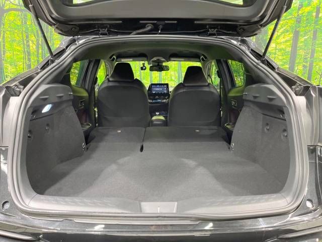 Toyota C-HR 2018-03 195845-10