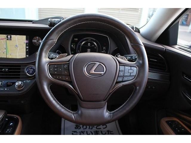Lexus LS 2017-11 22932-15