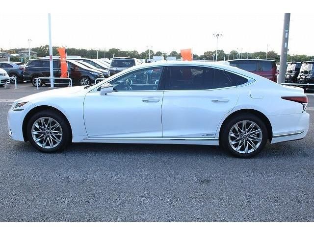 Lexus LS 2017-11 22932-6