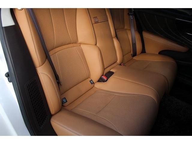 Lexus LS 2017-11 22932-13