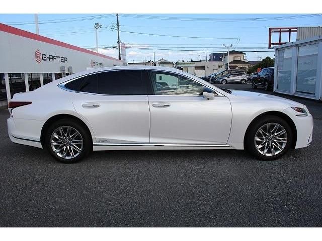 Lexus LS 2017-11 22932-8