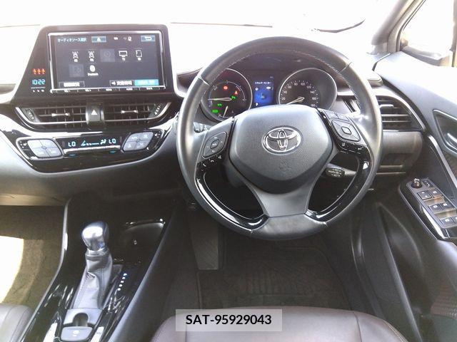 Toyota C-HR 2017-03 228809-3