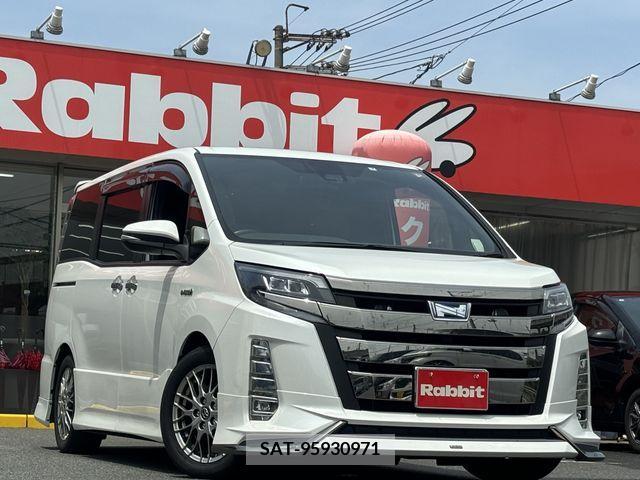 Toyota NOAH HYBRID 2018-02 330835-0