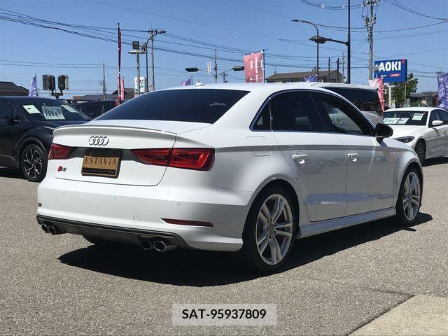 Audi S3 2015-08 261330-2