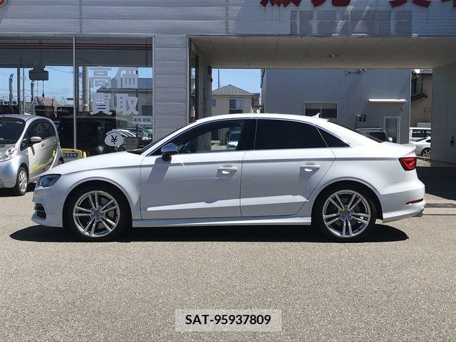 Audi S3 2015-08 261330-8