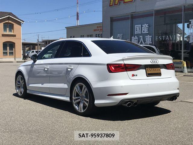 Audi S3 2015-08 261330-7