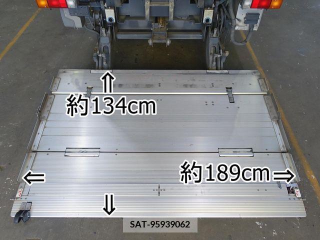 Mitsubishi CANTER 2013-08 396012-2
