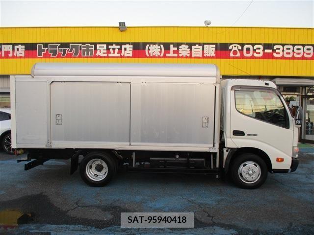 Hino DUTRO 2013-05 207997-2