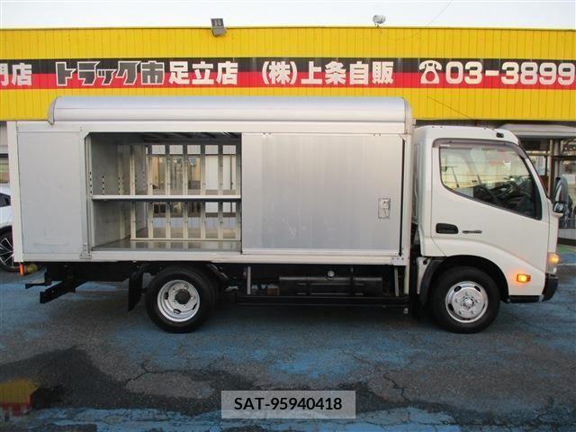 Hino DUTRO 2013-05 207997-28