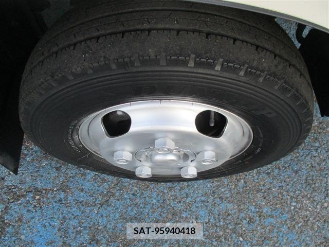 Hino DUTRO 2013-05 207997-18