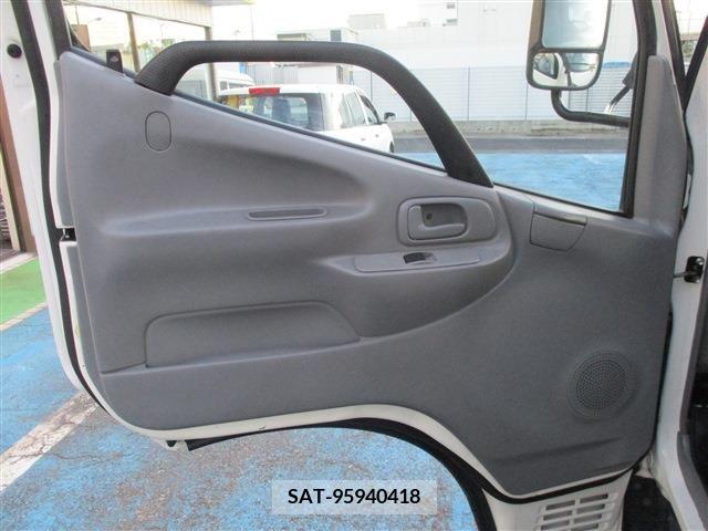 Hino DUTRO 2013-05 207997-21