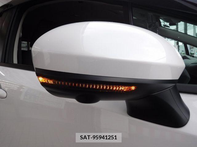 Nissan NOTE 2023-10 330496-5
