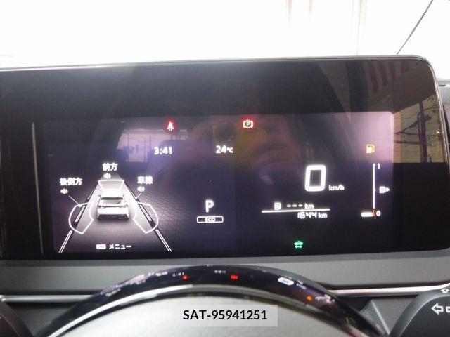 Nissan NOTE 2023-10 330496-17