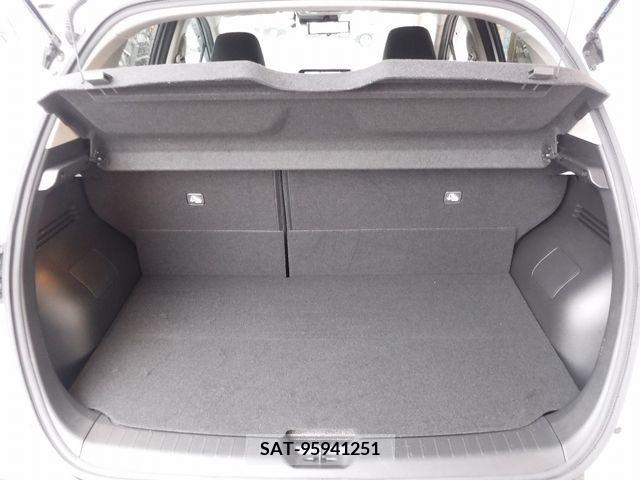 Nissan NOTE 2023-10 330496-16
