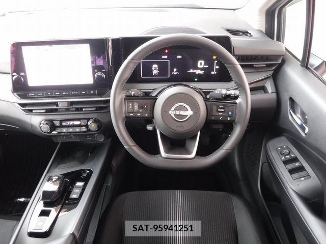 Nissan NOTE 2023-10 330496-8