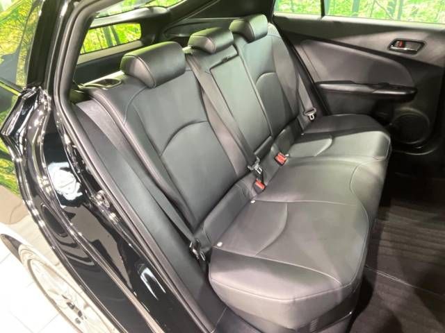 Toyota PRIUS 2021-10 13453-13