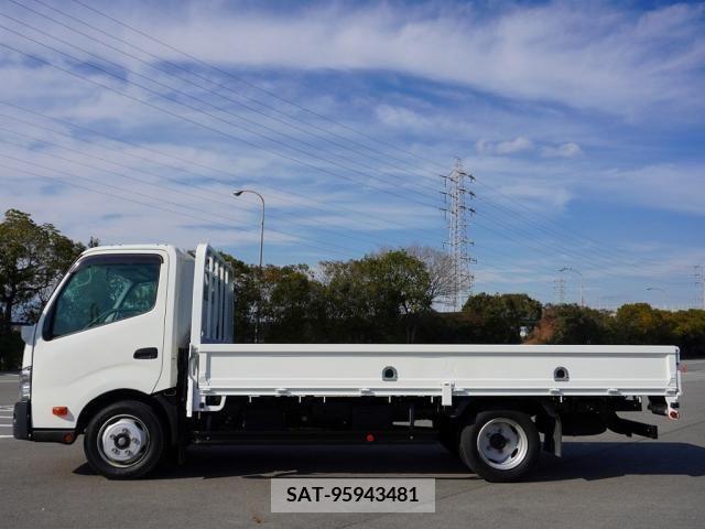 Hino DUTRO 2017-12 212401-10