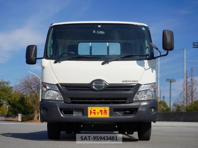 Hino DUTRO 2017-12 212401-7