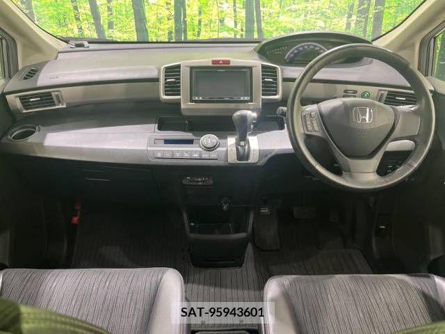 Honda FREED 2014-05 211014-1