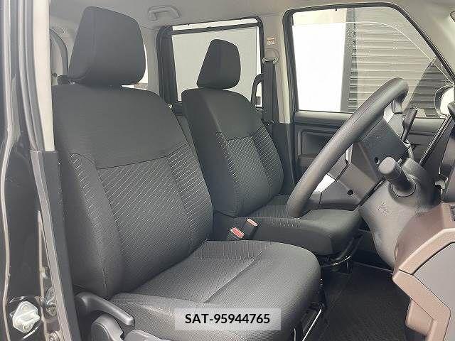 Toyota TANK 2019-07 216156-9