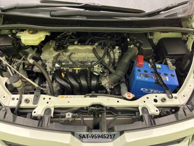 Toyota VOXY 2018-02 321580-19